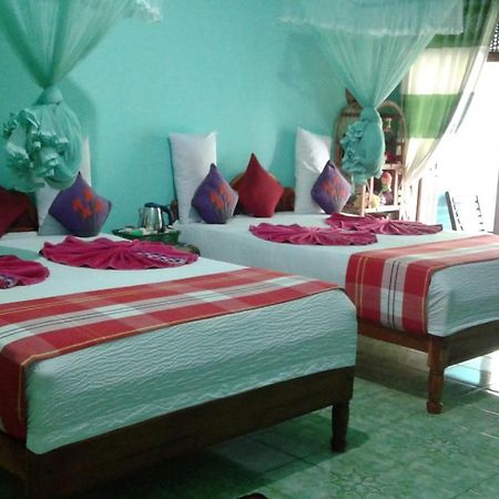 Flower Inn Sigirija Zewnętrze zdjęcie