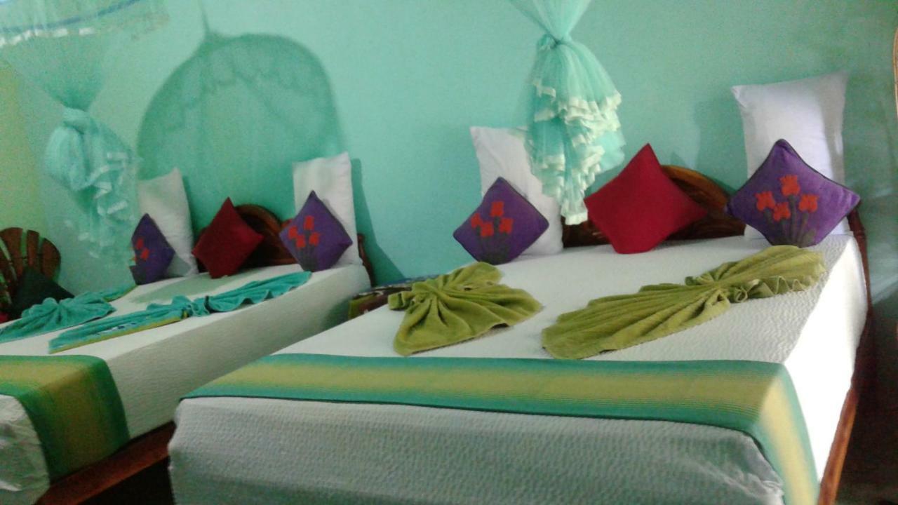 Flower Inn Sigirija Zewnętrze zdjęcie